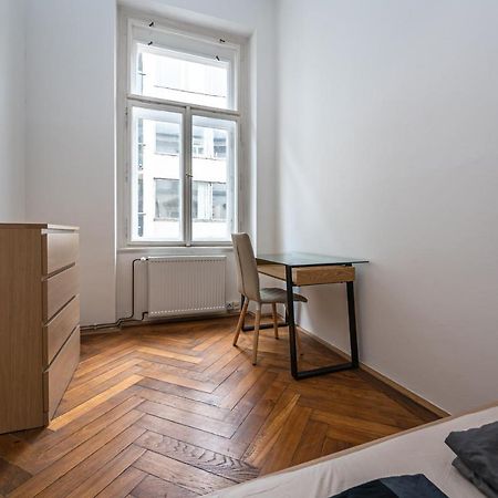 פראג New Town Central Apartment מראה חיצוני תמונה