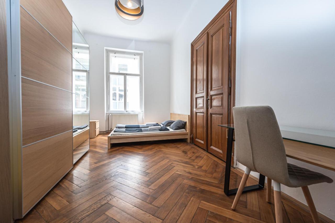 פראג New Town Central Apartment מראה חיצוני תמונה